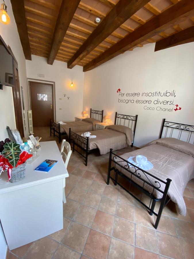 Locanda Della Pieve Pievebovigliana Exterior photo